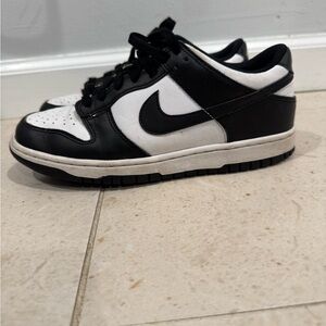 Nike Kids Black and White low dunk